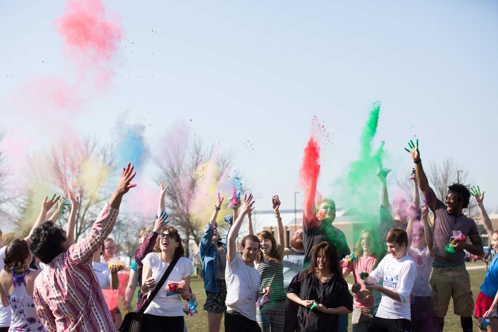 GVSU students participate in first-ever Holi festival